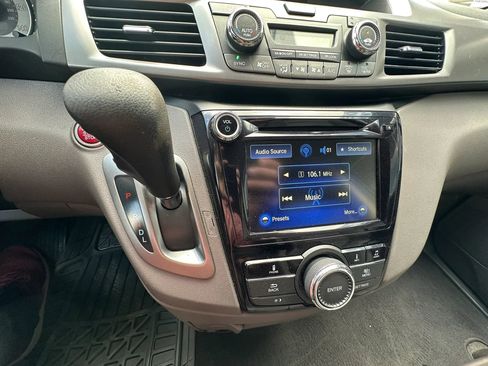 Used 2016 Honda Odyssey EX-L image 27