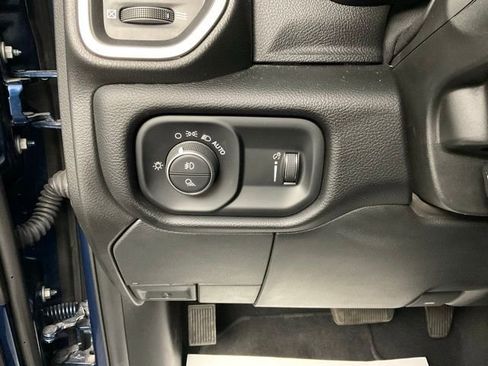 Used 2024 RAM 2500 Big Horn w/ Bed Utility Group AWD/4WD image 15