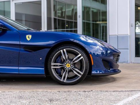 Used 2019 Ferrari Portofino RWD image 6