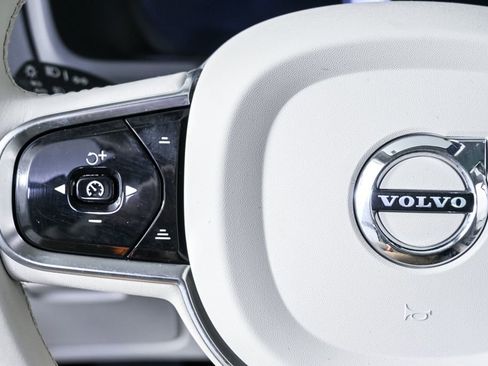 Certified 2024 Volvo XC90 B6 Ultimate w/ Protection Package image 12