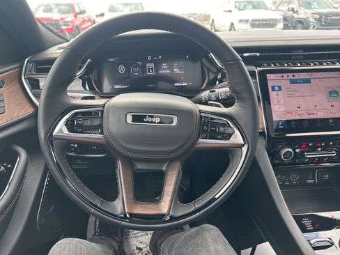 Used 2024 Jeep Grand Cherokee Summit w/ Luxury Tech Group V image 52