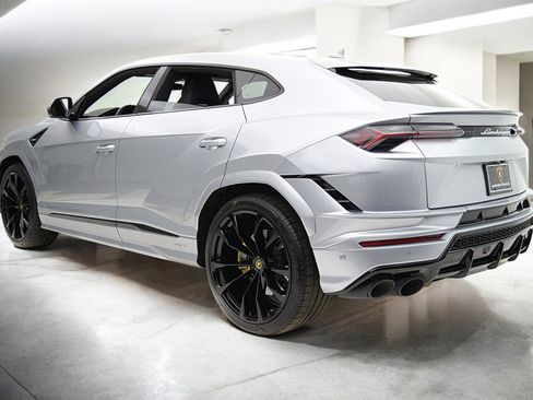 Used 2023 Lamborghini Urus S AWD/4WD image 7