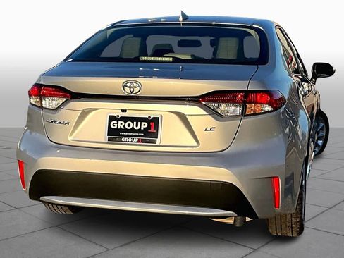 Used 2020 Toyota Corolla LE w/ LE Convenience Package image 4