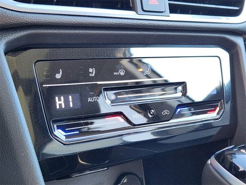 New 2026 Volkswagen Taos SEL image 13