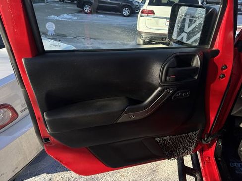 Used 2014 Jeep Wrangler Unlimited Sport w/ Quick Order Package 23S AWD/4WD image 19