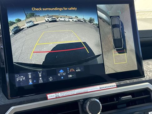 Used 2025 Toyota Tacoma Limited image 22