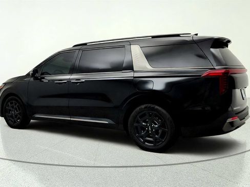 Used 2025 Kia Carnival SX Prestige FWD image 7