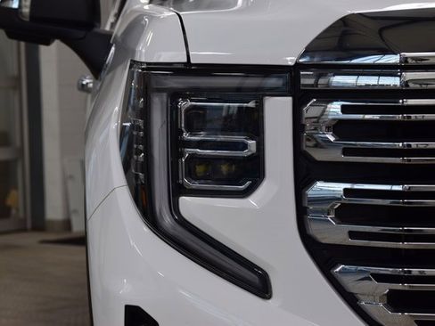 Used 2023 GMC Sierra 1500 Denali w/ Denali Reserve Package image 12