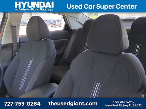 Certified 2023 Hyundai Elantra SEL w/ Convenience Package FWD image 7
