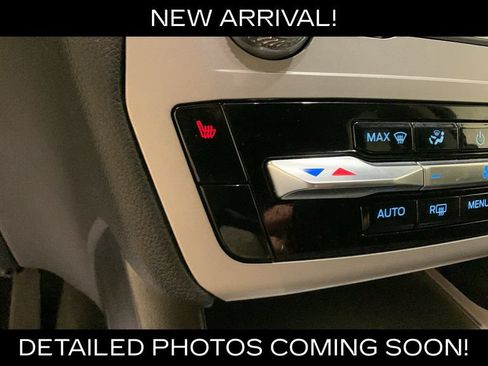 Used 2023 Ford Explorer XLT AWD/4WD image 39