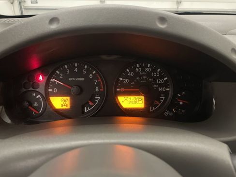 Used 2018 Nissan Frontier SV AWD/4WD image 6