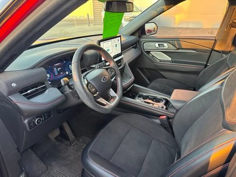 Used 2025 Ford Explorer ST AWD/4WD image 9
