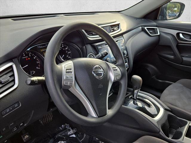 Used 2016 Nissan Rogue SV AWD/4WD image 16