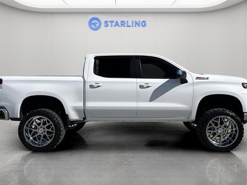 Used 2021 Chevrolet Silverado 1500 LT image 11