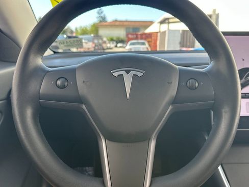 Used 2020 Tesla Model 3 Long Range AWD/4WD image 22
