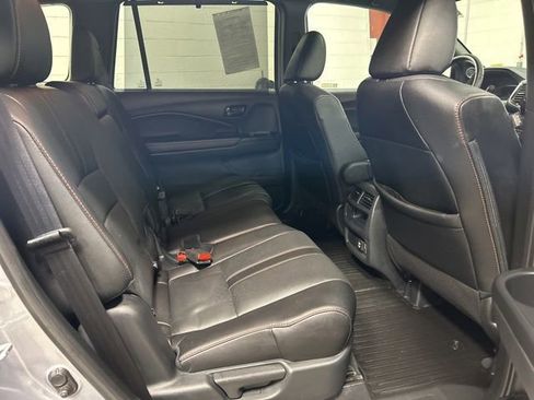 Certified 2023 Honda Passport TrailSport image 18