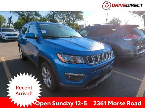 Used 2018 Jeep Compass Latitude w/ Cold Weather Group AWD/4WD image 1