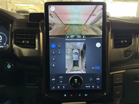 Used 2023 Ford F150 Lightning Lariat image 25