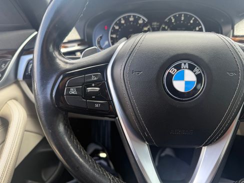 Used 2019 BMW 530i w/ Convenience Package RWD image 19