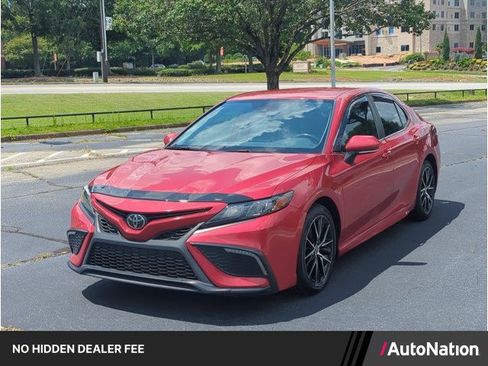 Used 2023 Toyota Camry SE FWD image 1