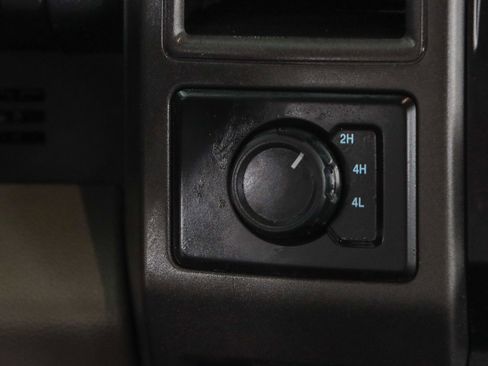 Used 2022 Ford F250 XL w/ Power Equipment Group AWD/4WD image 22