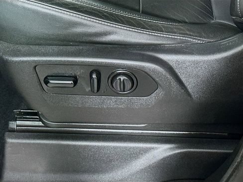 Used 2020 Chevrolet Silverado 1500 LT w/ All-Star Edition image 22