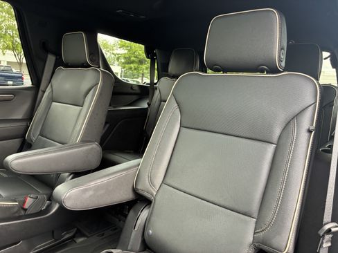 Used 2025 Chevrolet Tahoe Premier w/ Sun And Tow Package AWD/4WD image 14