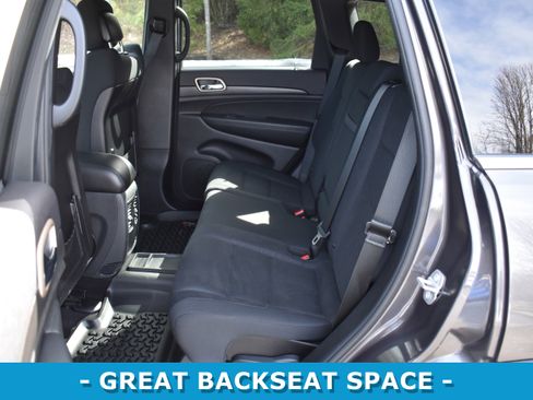 Used 2016 Jeep Grand Cherokee Laredo w/ Quick Order Package 23E image 9