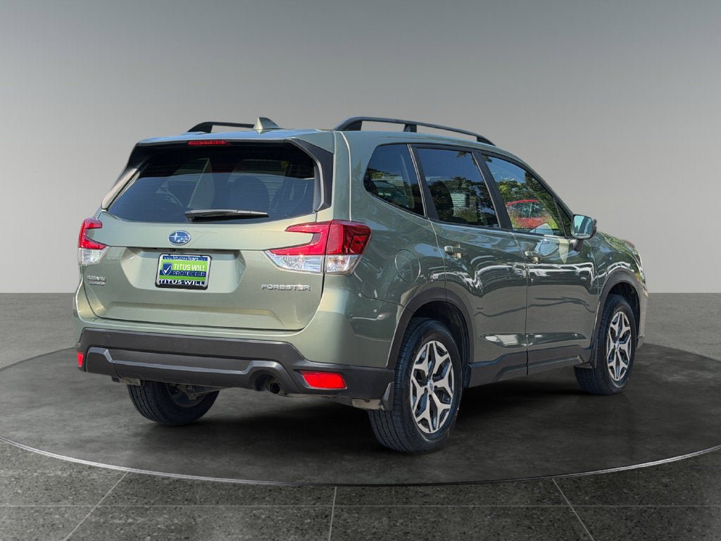 Used 2020 Subaru Forester Premium AWD/4WD image 10
