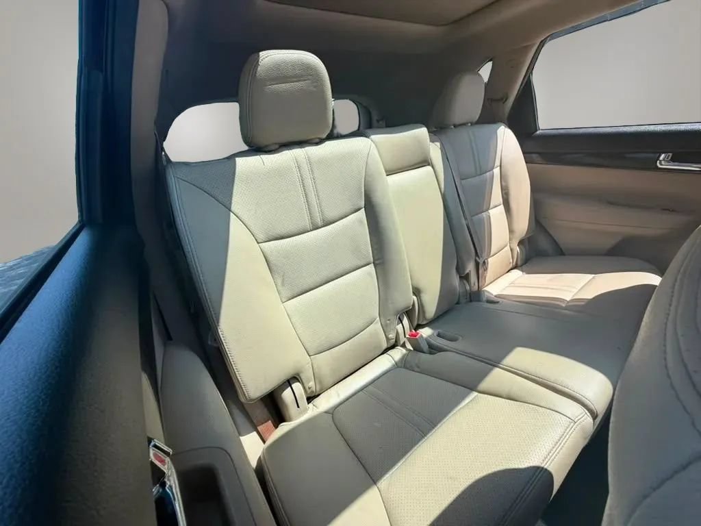 Used 2011 Kia Sorento EX w/ Premium Pkg FWD image 15