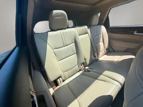 Used 2011 Kia Sorento EX w/ Premium Pkg FWD image 15