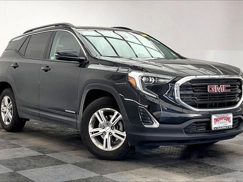 Used 2020 GMC Terrain SLE w/ Driver Convenience Package image 1