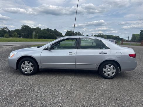 Used 2005 Honda Accord LX image 7