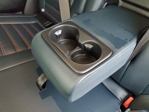 Used 2024 Ford Edge SEL w/ Sport Appearance Package image 11