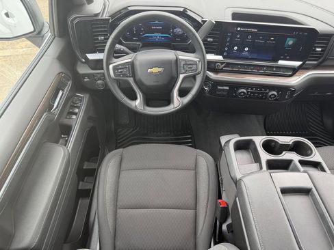 Used 2026 Chevrolet Silverado 1500 LT AWD/4WD image 14