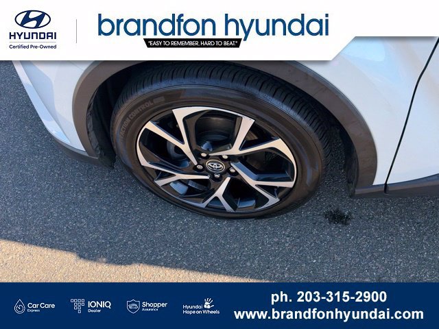 Used 2019 Toyota C-HR XLE FWD image 31