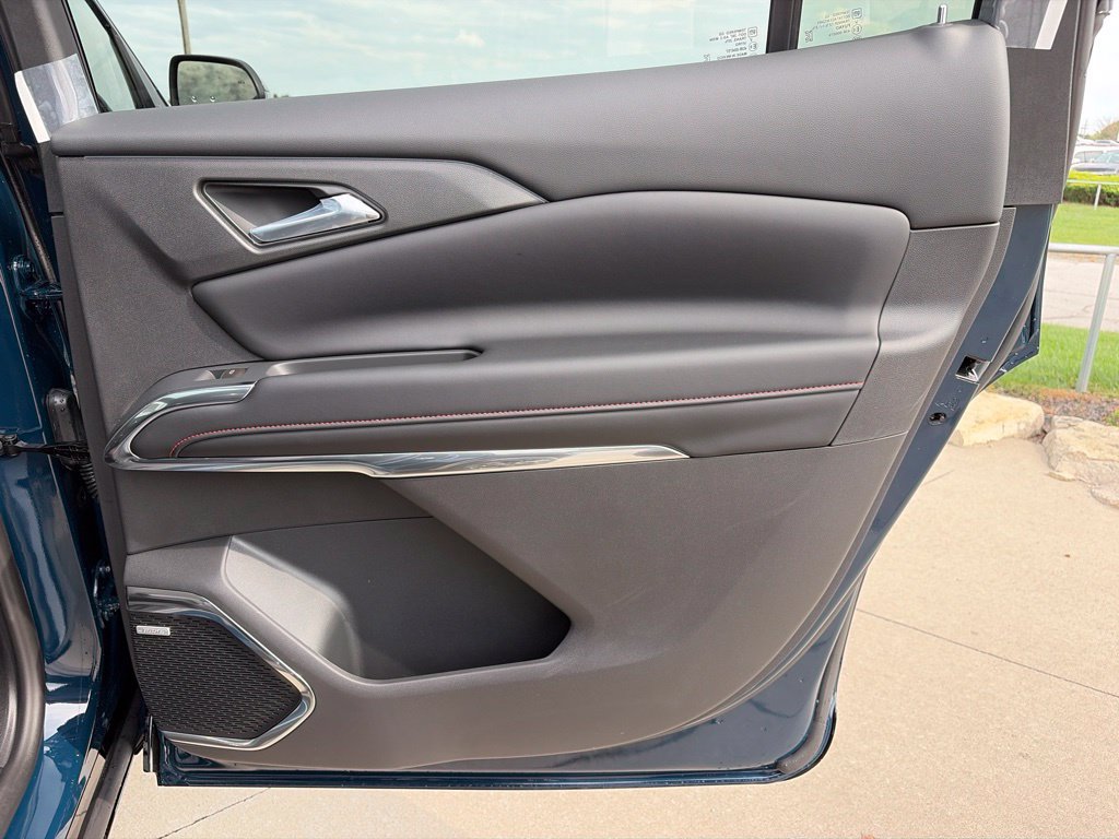 New 2027 Chevrolet Traverse RS AWD/4WD image 33
