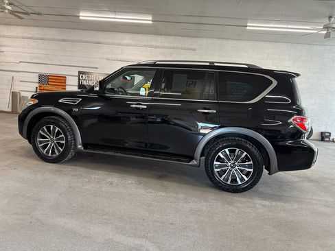 Used 2020 Nissan Armada SL image 2