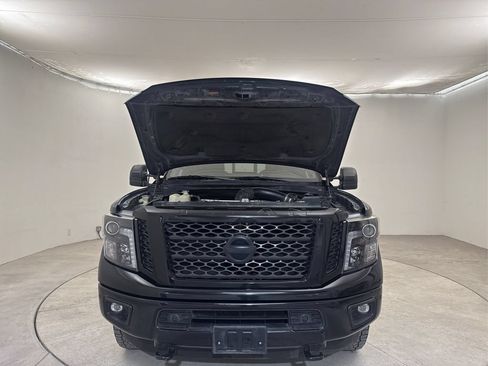 Used 2019 Nissan Titan SL w/ Midnight Edition AWD/4WD image 13