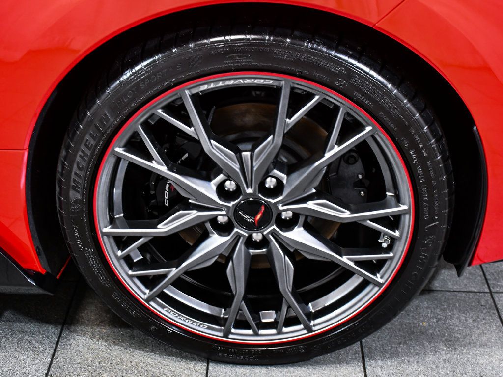 Used 2024 Chevrolet Corvette Stingray Premium Conv w/ Z51 Performance Package RWD image 10