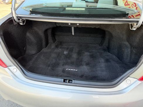 Used 2012 Toyota Camry LE FWD image 28