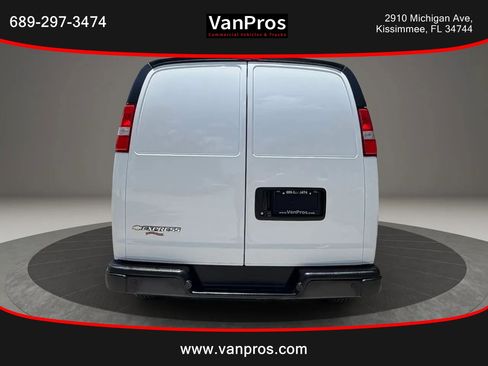 Used 2021 Chevrolet Express 2500 w/ Driver Convenience Package RWD image 4