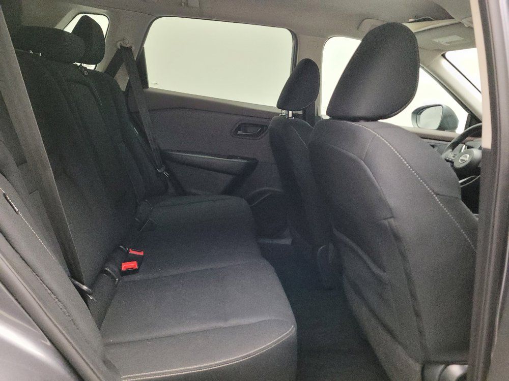 Used 2023 Nissan Rogue S FWD image 19