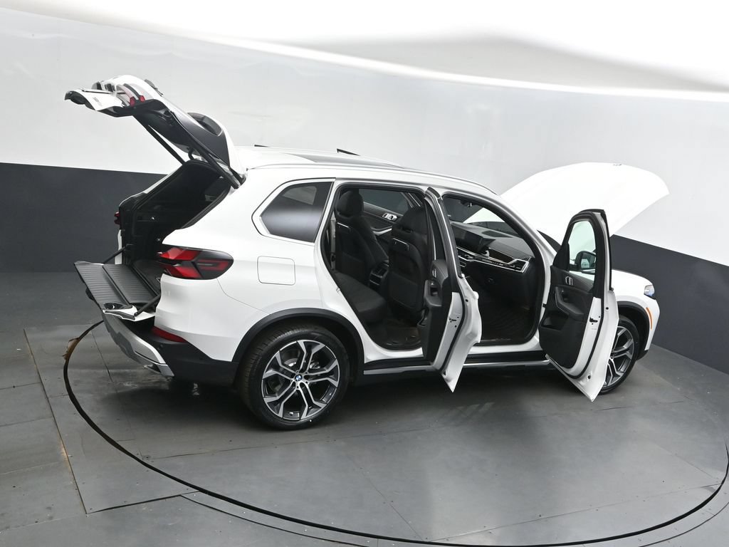 Used 2026 BMW X5 sDrive40i w/ Parking Assistance Package RWD image 49