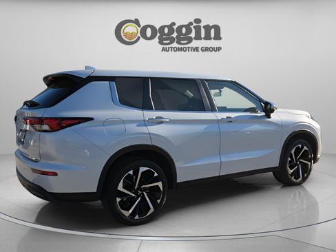 Used 2022 Mitsubishi Outlander ES image 6