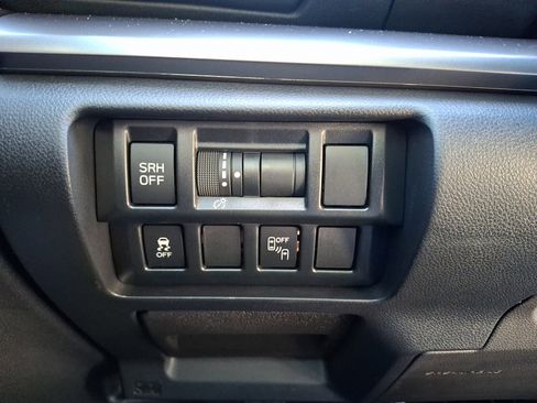 Used 2018 Subaru Crosstrek 2.0i Limited image 26