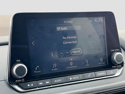 Used 2023 Nissan Rogue SV image 14