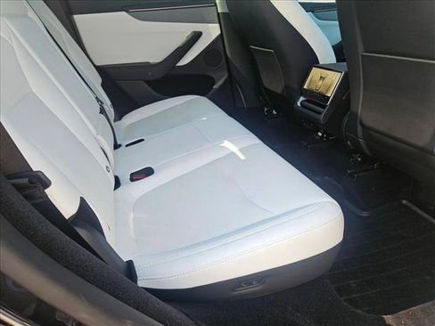 Used 2026 Tesla Model Y Long Range AWD/4WD image 21