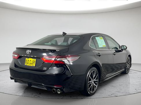Used 2023 Toyota Camry SE AWD/4WD image 5