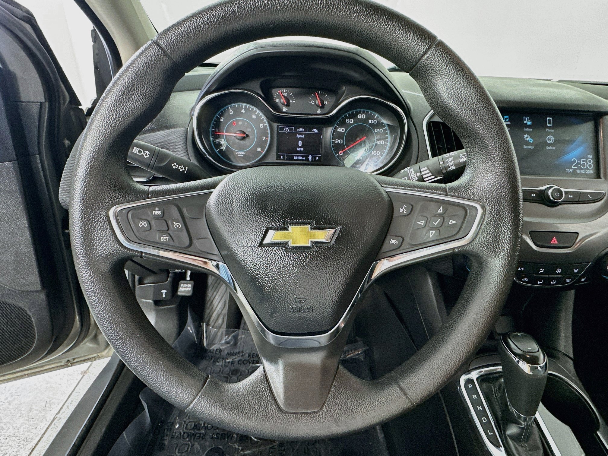 Used 2018 Chevrolet Cruze LT w/ Convenience Package FWD image 11